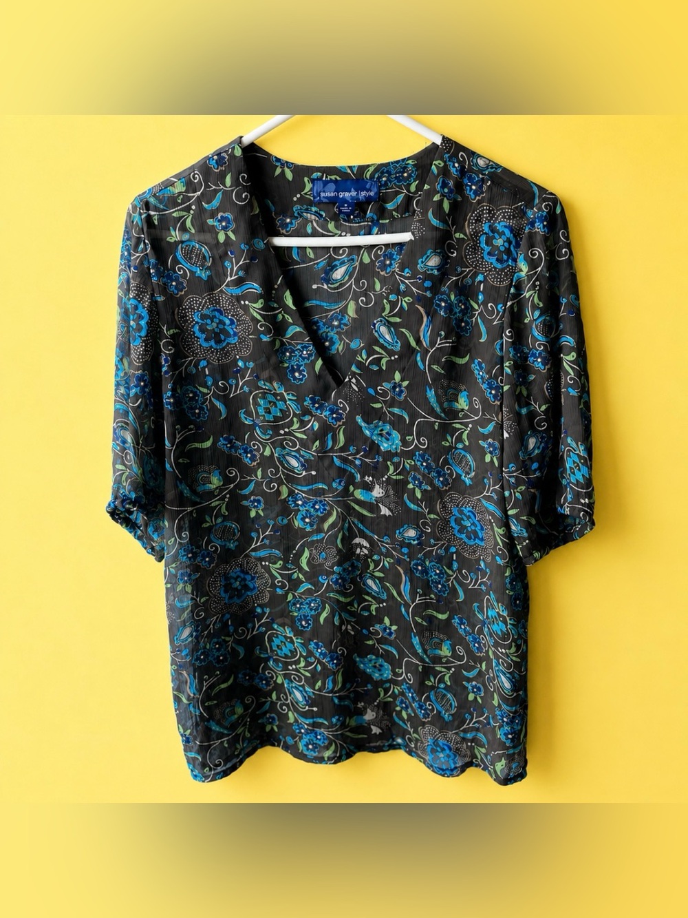 Susan Graver Style V Neck Floral Top Size S EUC - Picture 3 of 6